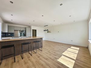 Kitchen-Diner- click for photo gallery